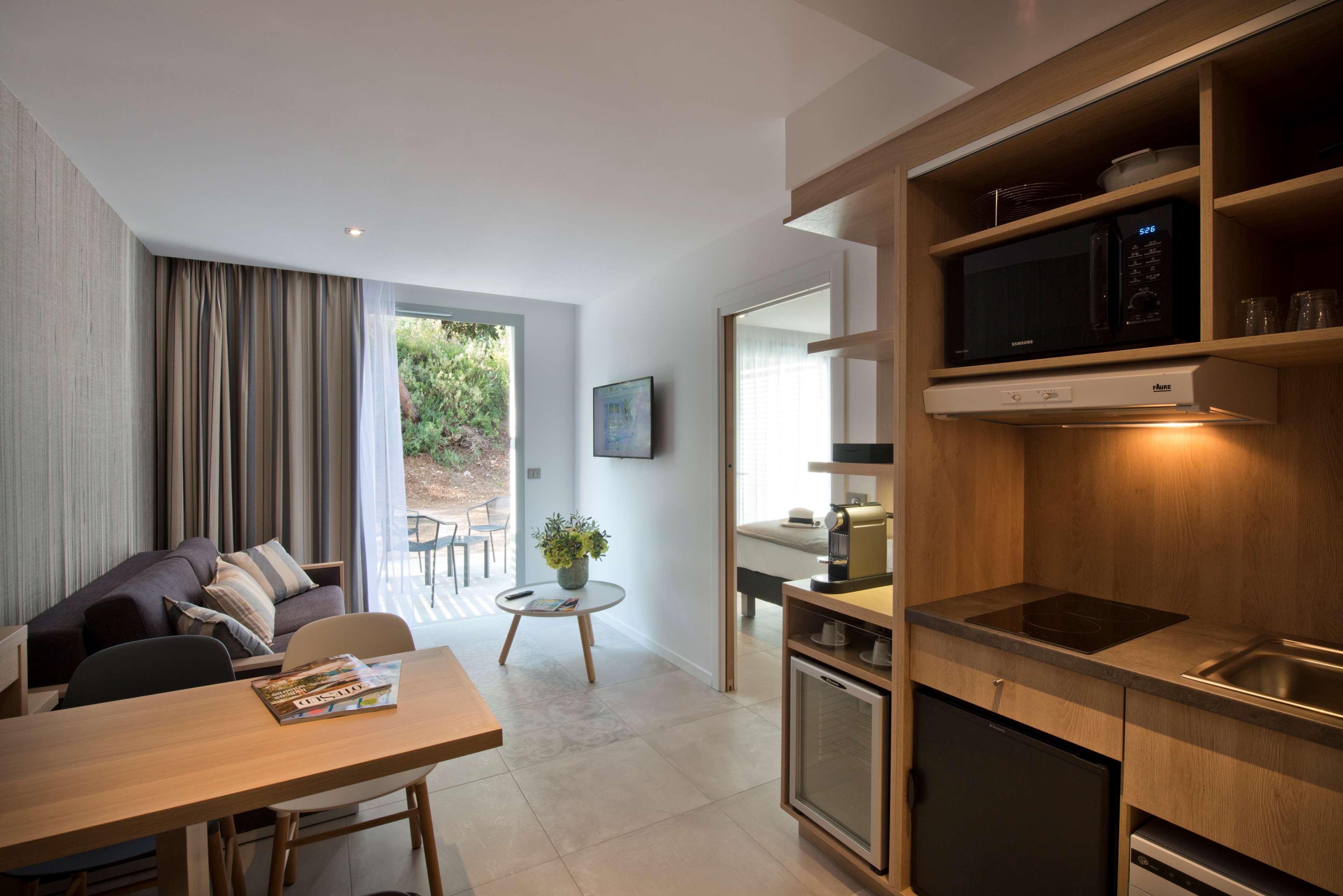 Golden Tulip Sophia Antipolis - Hotel & Spa Valbonne Exterior foto